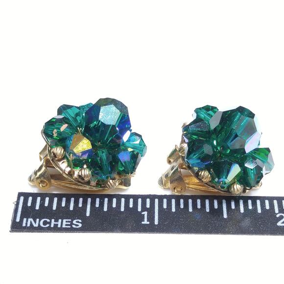 Vintage Green Crystal Beaded Earrings, Aurora Borealis, 1960s Gold Tone Clips - Picture 6 of 10